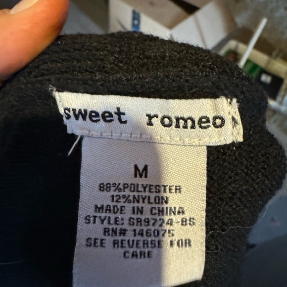 Skull Cardigan - Picture 3 of 3